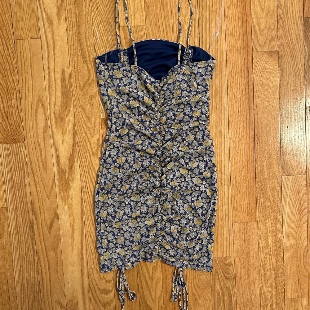 Amable by Mable FLORAL MESH MINI BODYCON DRESS blue yellow Medium - Picture 2 of 8
